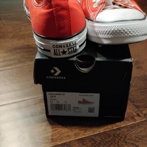 Converse Classic Red Sneakers Men Or Women